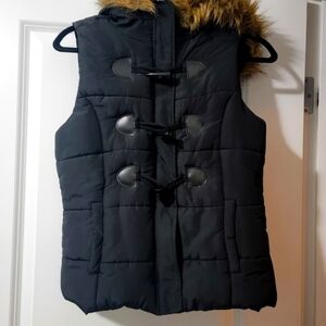 Medium Love Tree Black and Plaid Faux Fur Hooded Puffer Vest